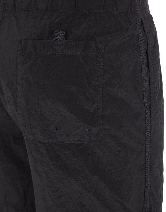 Stone Island B0643 NYLON METAL Shorts