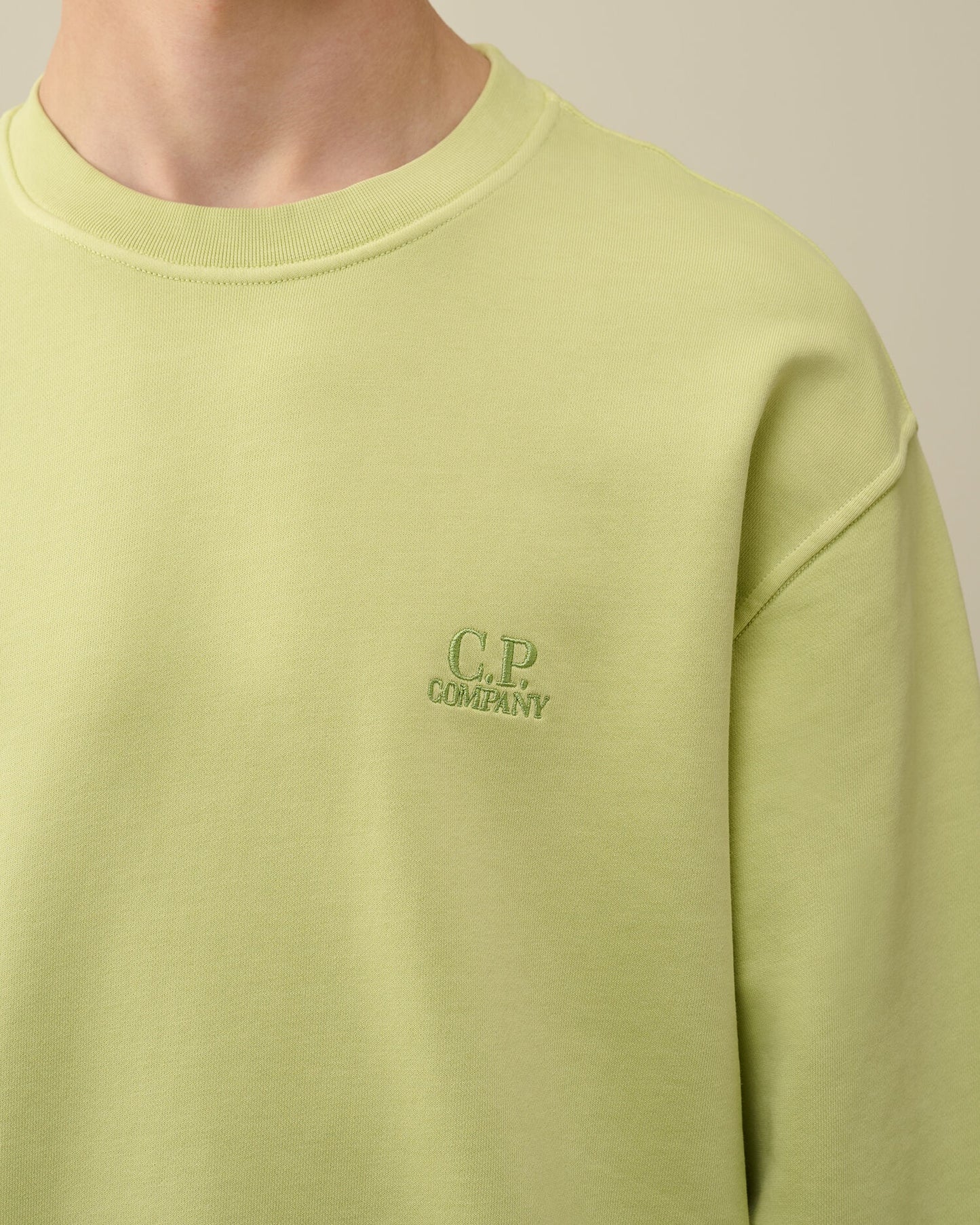 CP Company RESIST DYED Diagonal Fleece Logo Sweatshirt